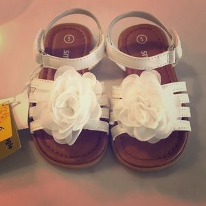 White flower sandals